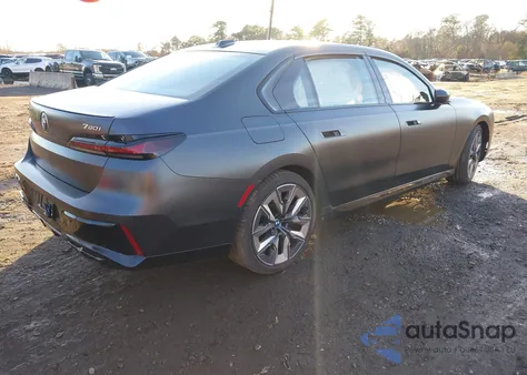 2025 BMW 760I xDrive z USA, uszkodzony, nr VIN WBA33EJ03SCU49090